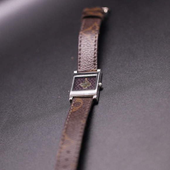 Louis Vuitton Watch - Picture 5 of 6